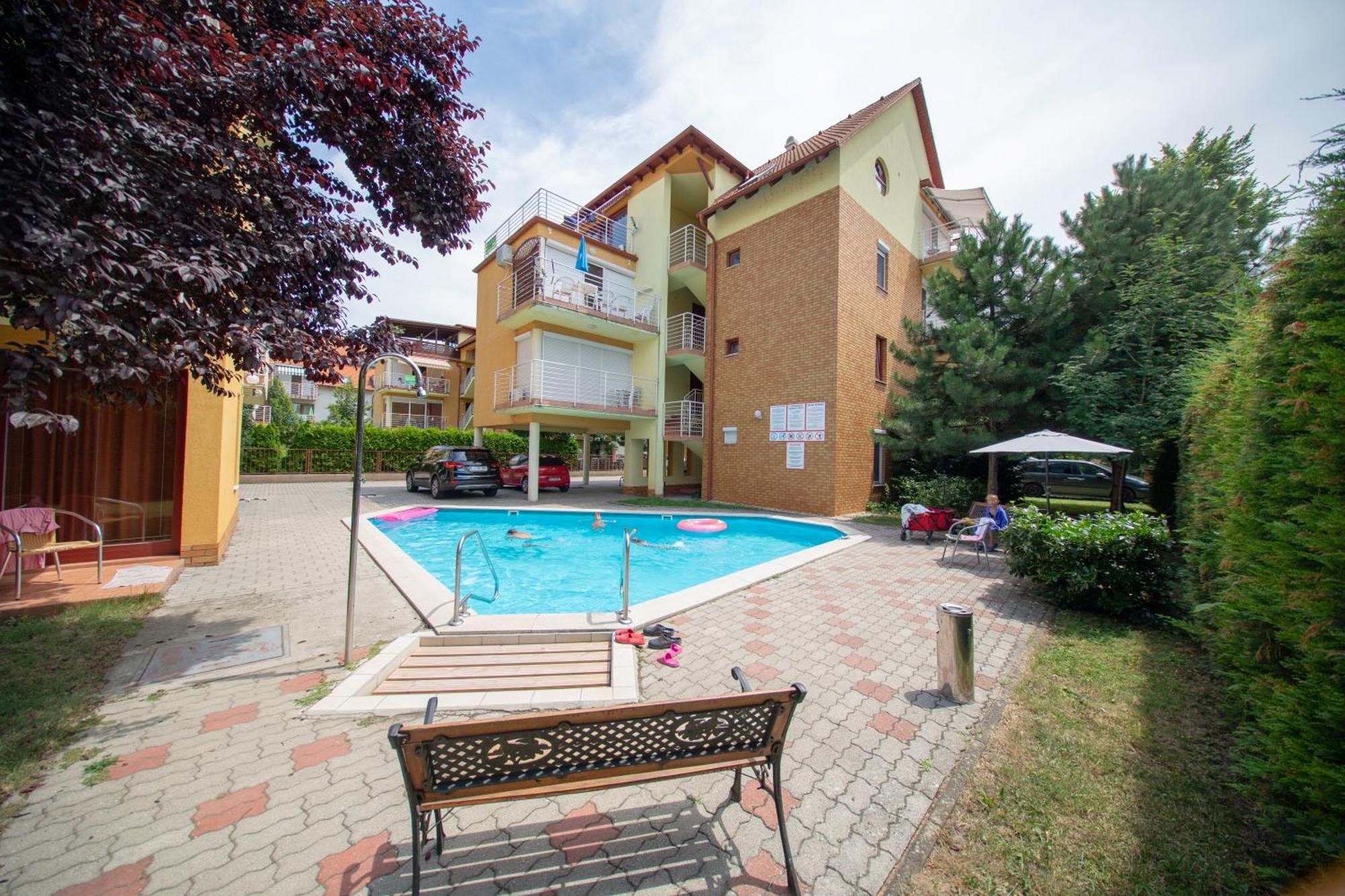 Siófoki Beach Apartman Zewnętrze zdjęcie